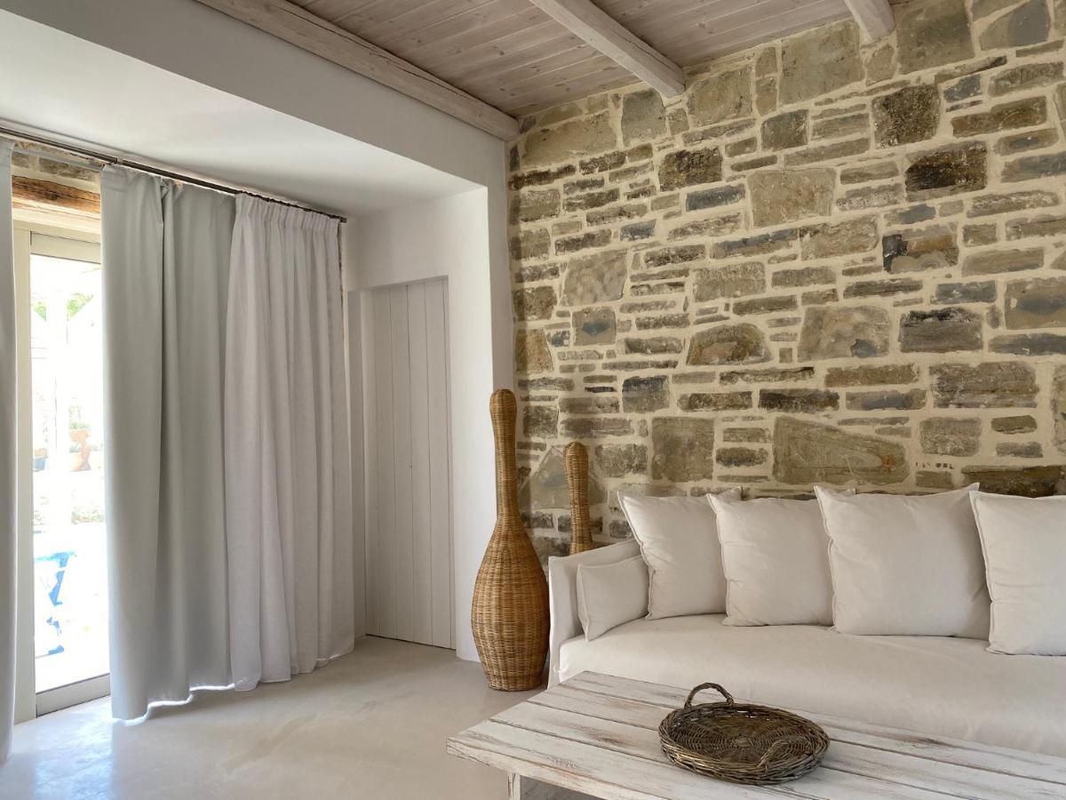 Laini Luxury Suites Pombia Exterior photo
