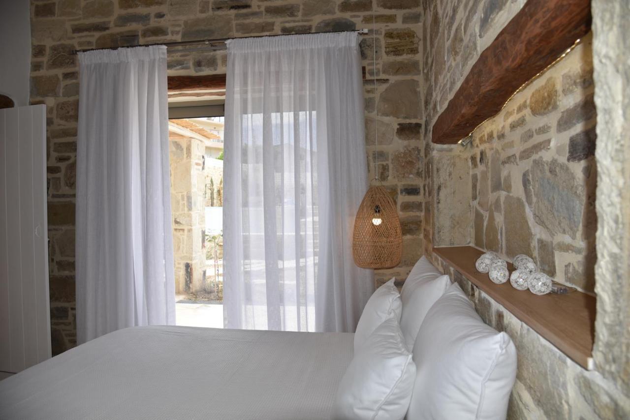 Laini Luxury Suites Pombia Exterior photo